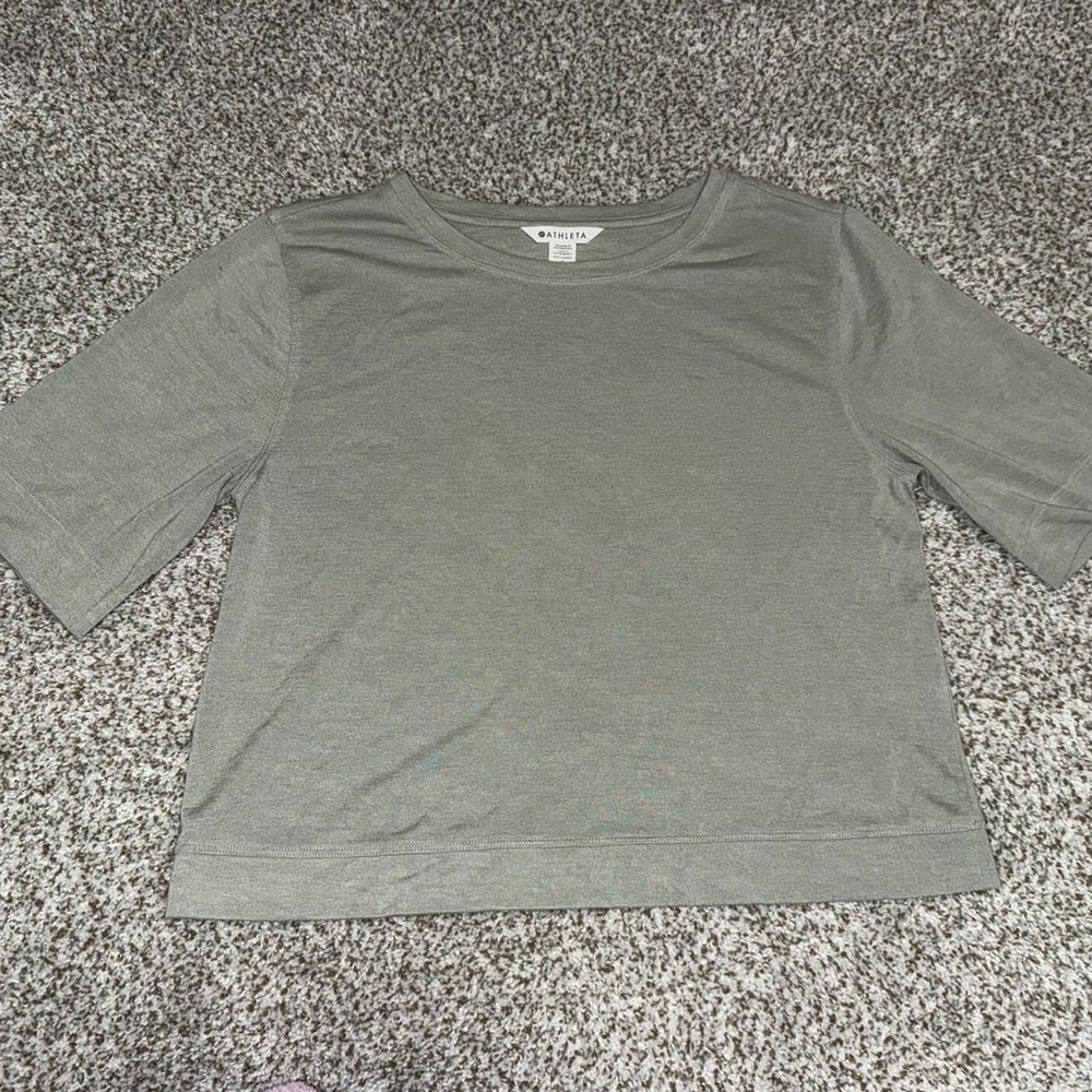Athlete tee